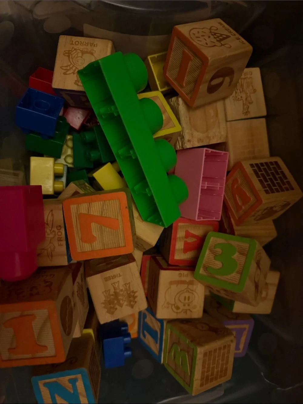 Mixture of vintage building blocks
